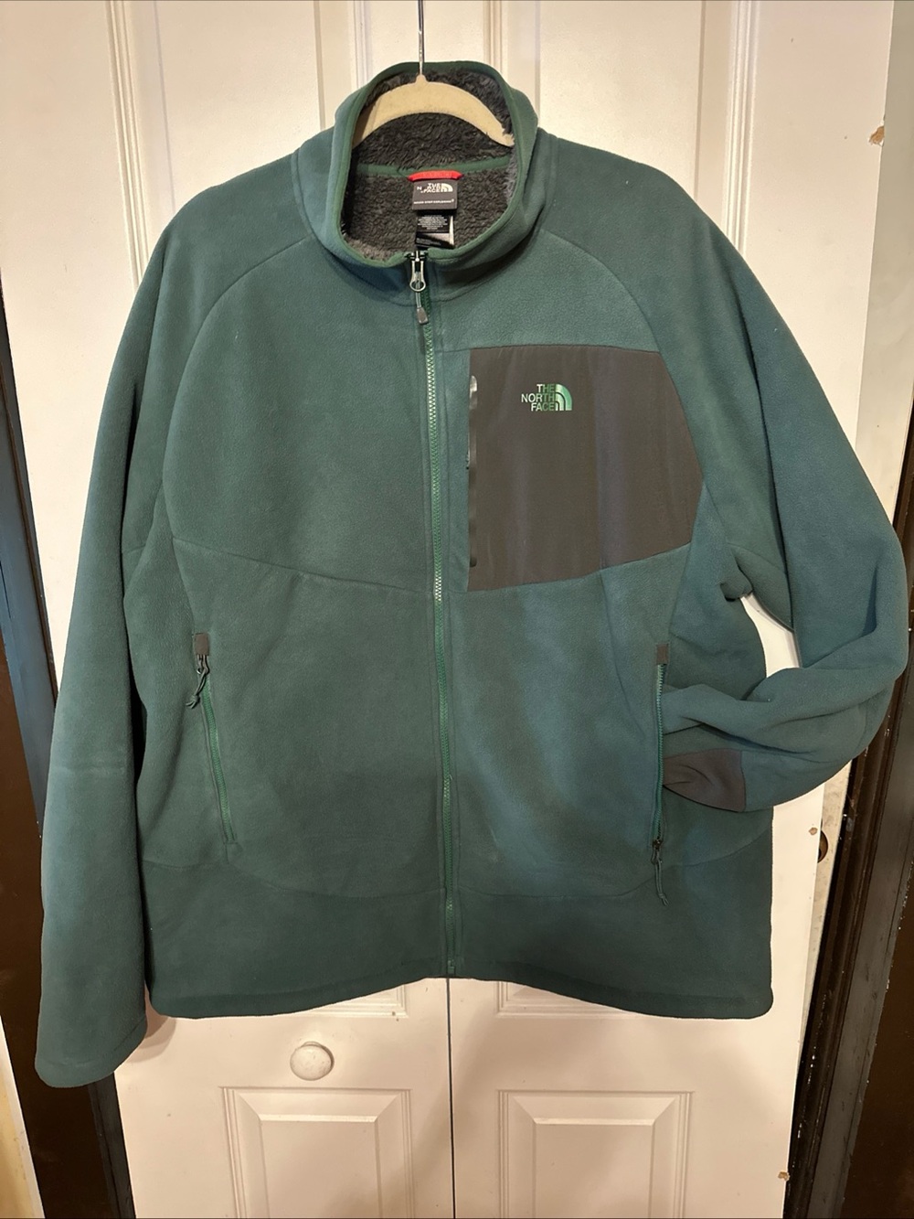 The North Face Forest Green Full-Zip Performance Fleece Jacket